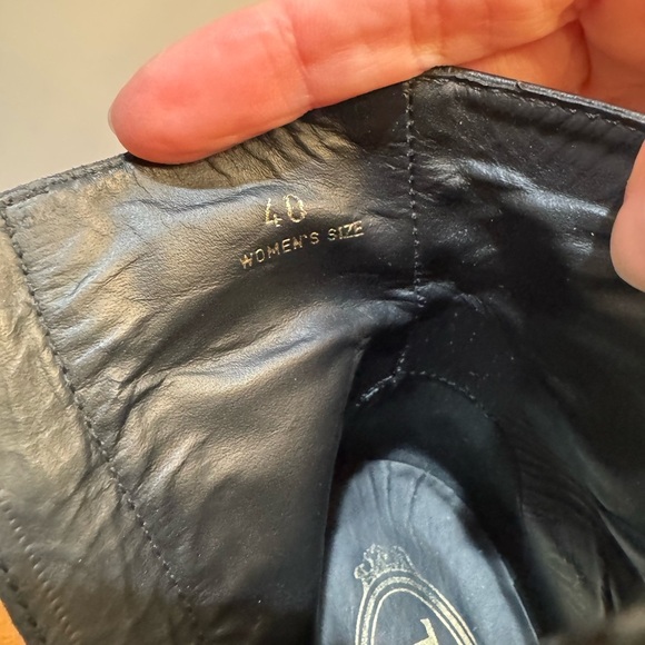 TOD'S Gomma Ankle Leather Boots Black Gold Buckle Sz EU40 - Picture 13 of 16